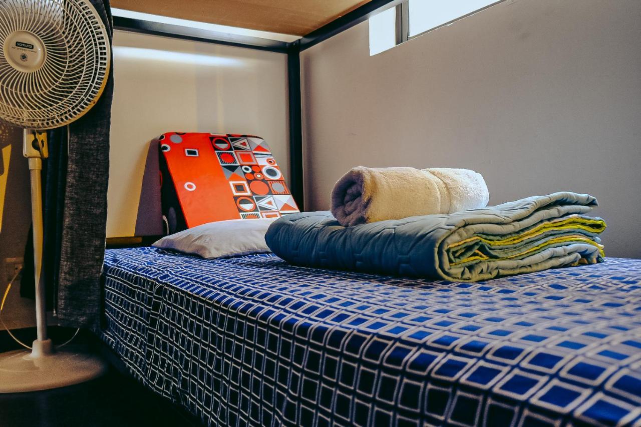Hostel Metro Floresta Alojamiento Medellin Ngoại thất bức ảnh