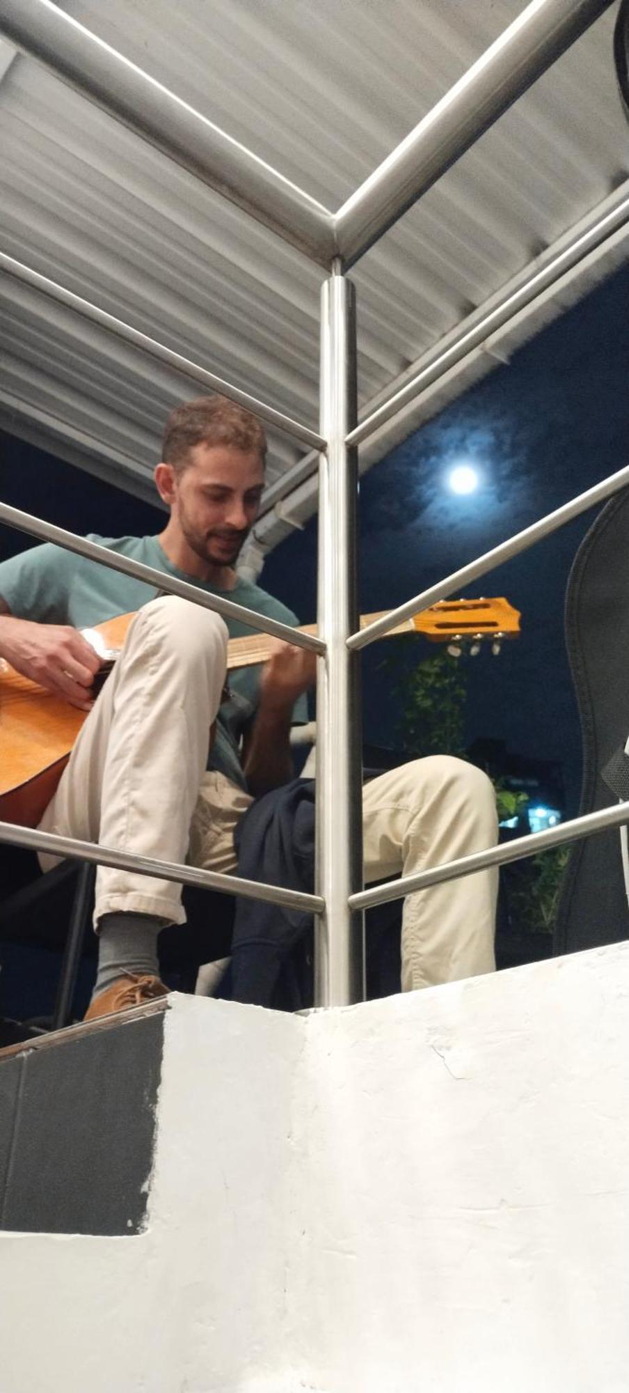 Hostel Metro Floresta Alojamiento Medellin Ngoại thất bức ảnh