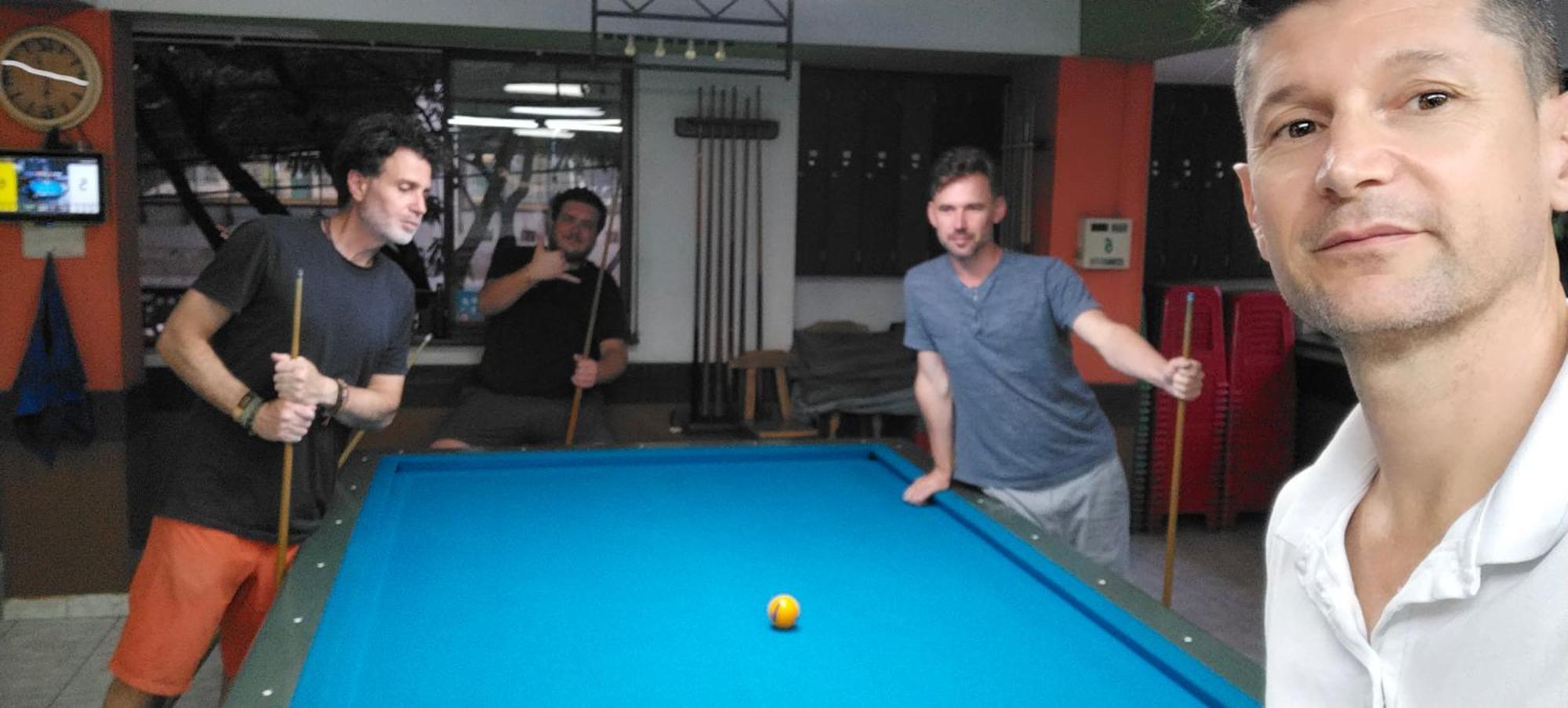 Hostel Metro Floresta Alojamiento Medellin Ngoại thất bức ảnh