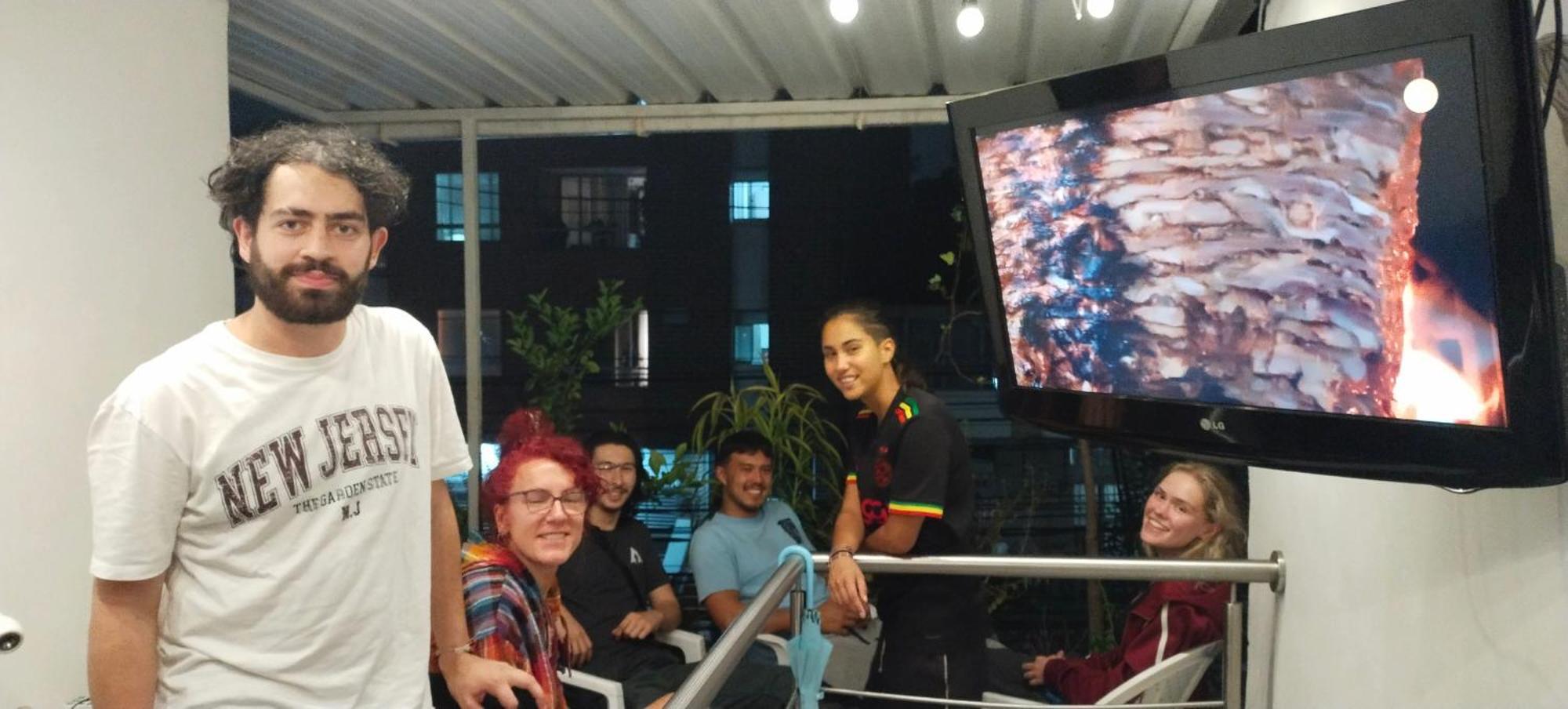 Hostel Metro Floresta Alojamiento Medellin Ngoại thất bức ảnh