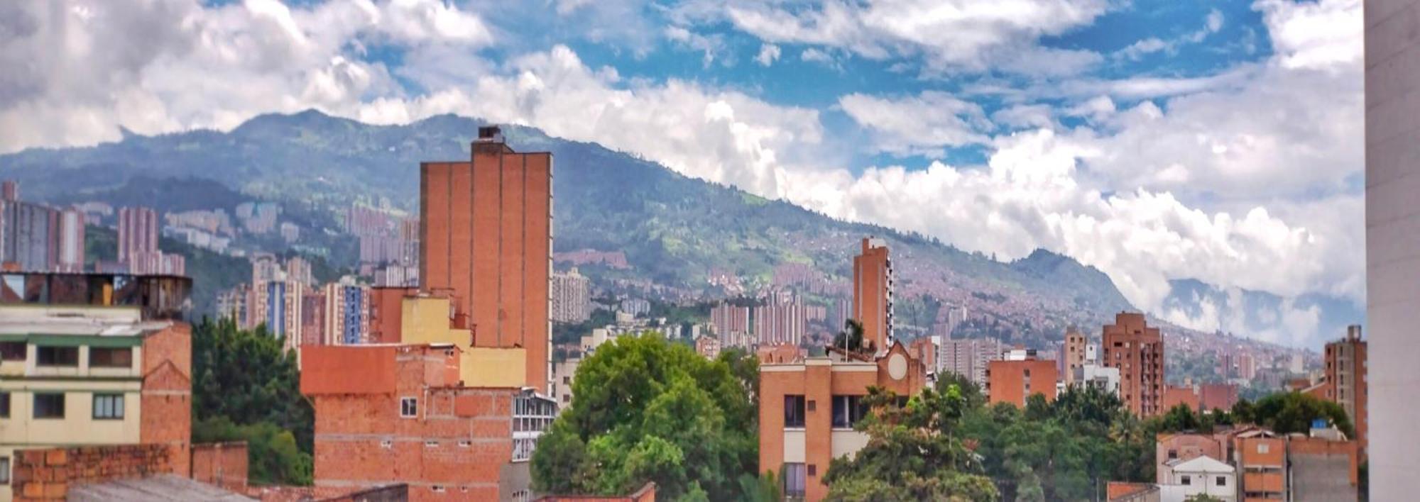 Hostel Metro Floresta Alojamiento Medellin Ngoại thất bức ảnh